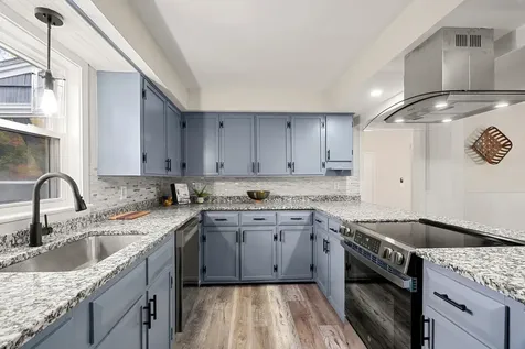 24 Fairbanks Street Manchester NH 03102