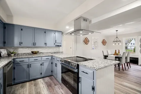 24 Fairbanks Street Manchester NH 03102