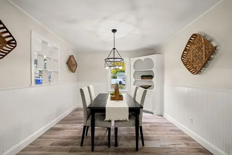 24 Fairbanks Street Manchester NH 03102