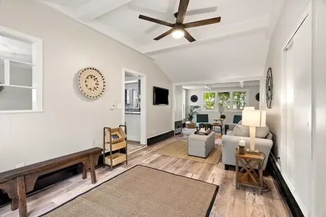 24 Fairbanks Street Manchester NH 03102