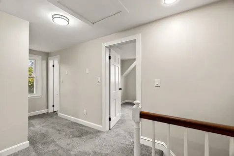 24 Fairbanks Street Manchester NH 03102