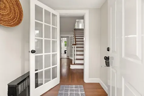 24 Fairbanks Street Manchester NH 03102