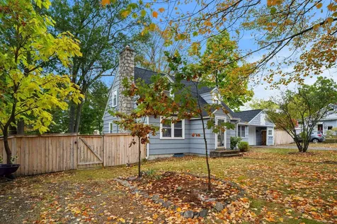 24 Fairbanks Street Manchester NH 03102