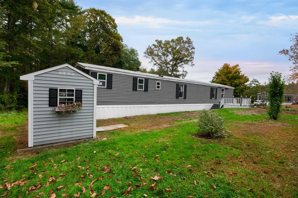 22 Cedar Lane Lee NH 03861