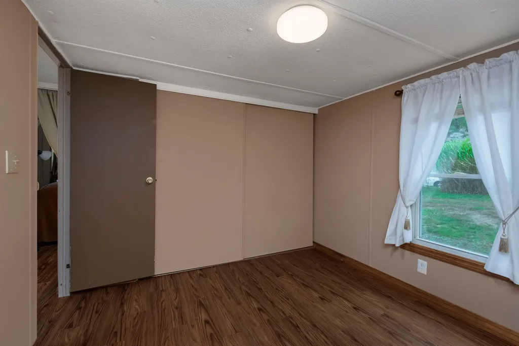 22 Cedar Lane Lee NH 03861