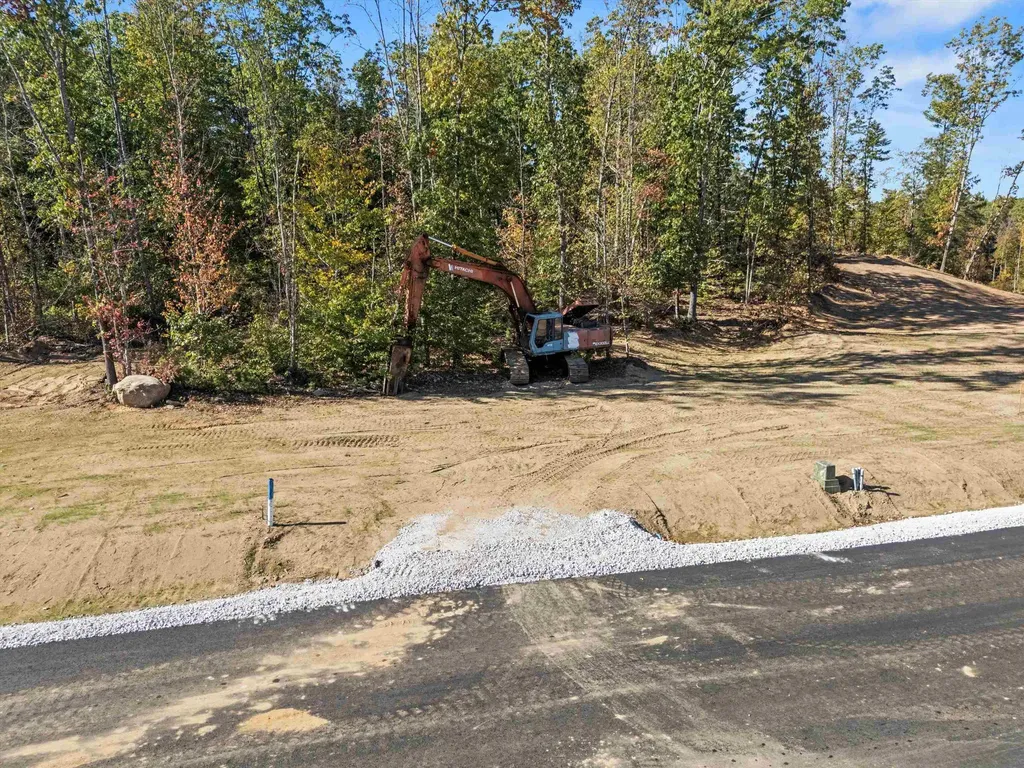 Pear Tree Lane Epping NH 03042