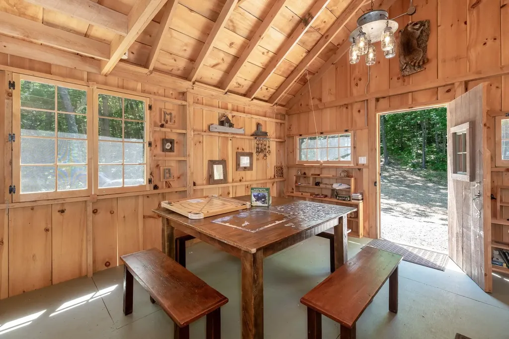 45 Stern Castle Place Laconia NH 03246