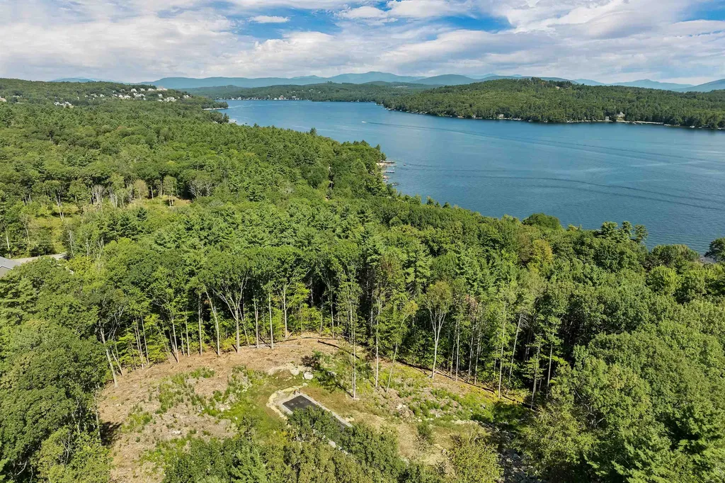 45 Stern Castle Place Laconia NH 03246