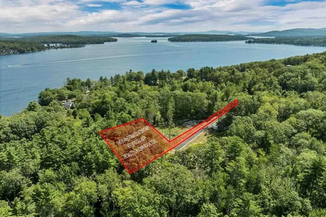 45 Stern Castle Place Laconia NH 03246