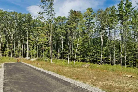 45 Stern Castle Place Laconia NH 03246