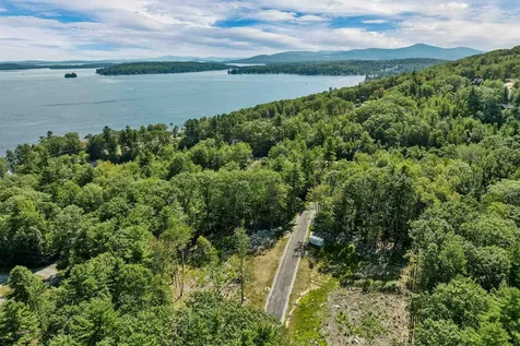 45 Stern Castle Place Laconia NH 03246