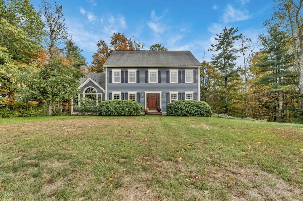 24 Madison Avenue Kingston NH 03848