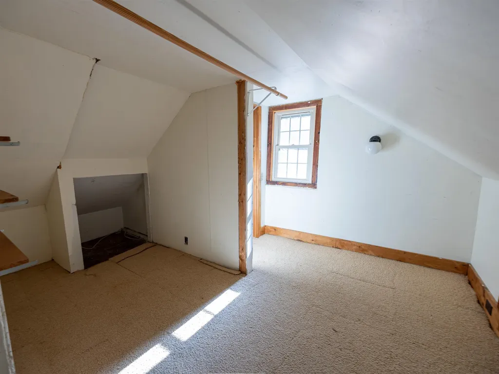 64 Rowe Mountain Road Bradford NH 03221