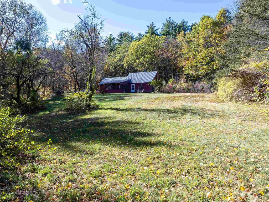 64 Rowe Mountain Road Bradford NH 03221