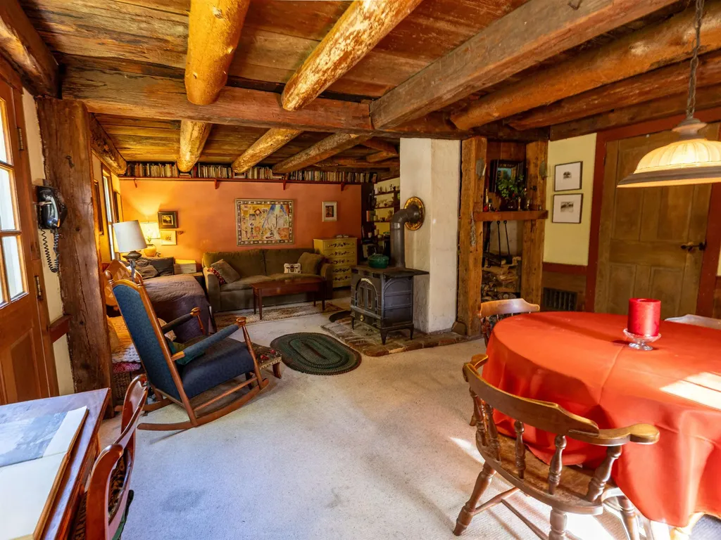 64 Rowe Mountain Road Bradford NH 03221