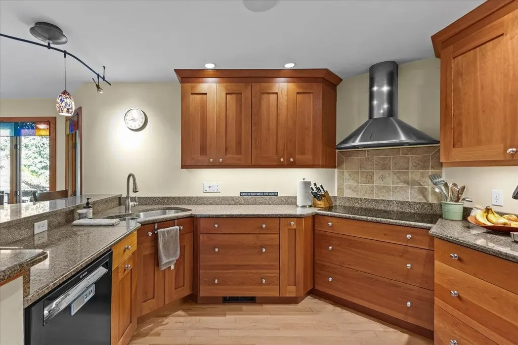 362 Hidden Oaks Drive Colchester VT 05446