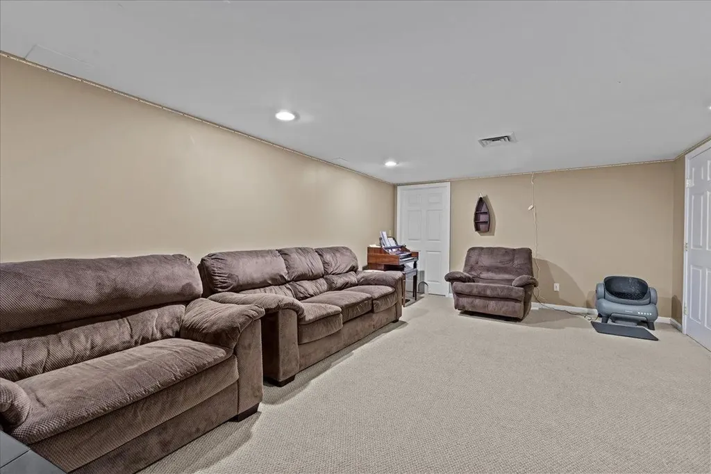 362 Hidden Oaks Drive Colchester VT 05446