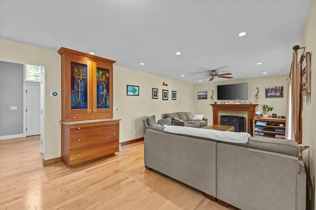 362 Hidden Oaks Drive Colchester VT 05446