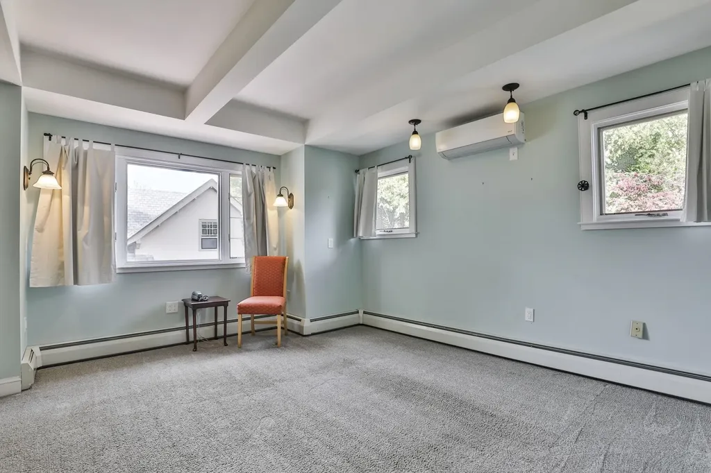 2434 Elm Street Manchester NH 03104