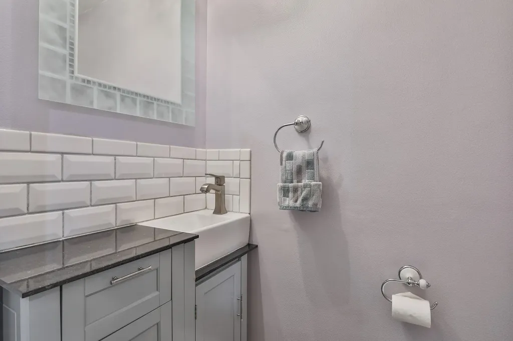 2434 Elm Street Manchester NH 03104