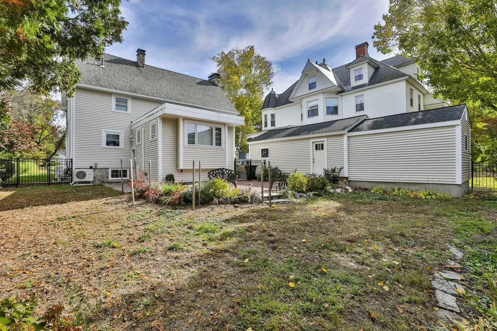 2434 Elm Street Manchester NH 03104