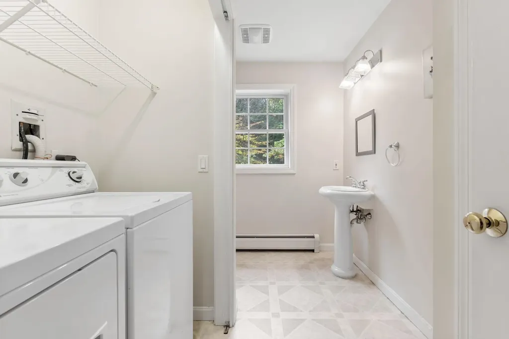 78 Old Greenfield Road Peterborough NH 03458