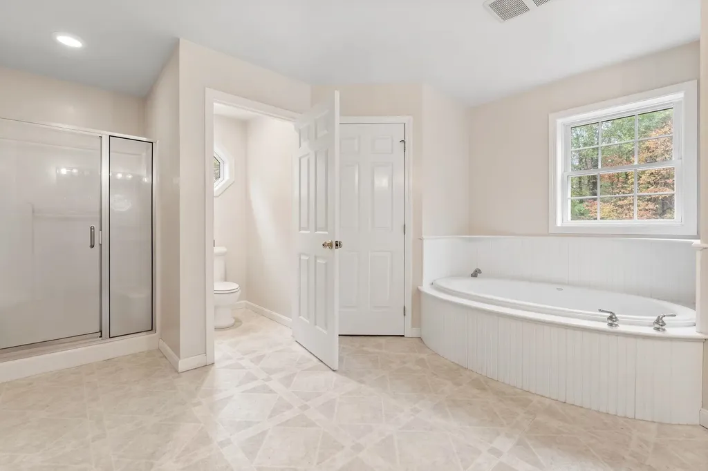 78 Old Greenfield Road Peterborough NH 03458