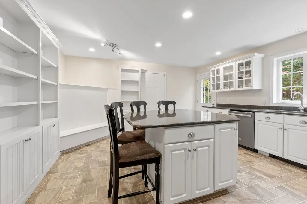 78 Old Greenfield Road Peterborough NH 03458