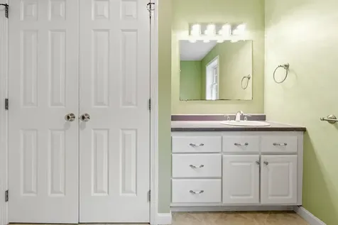 78 Old Greenfield Road Peterborough NH 03458