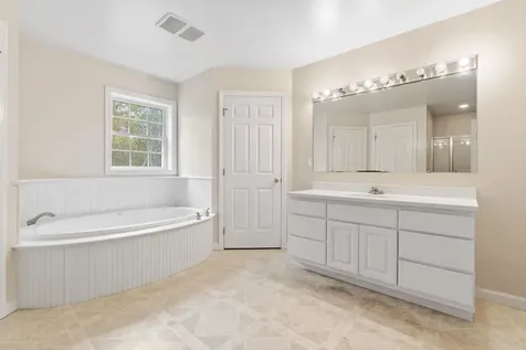 78 Old Greenfield Road Peterborough NH 03458