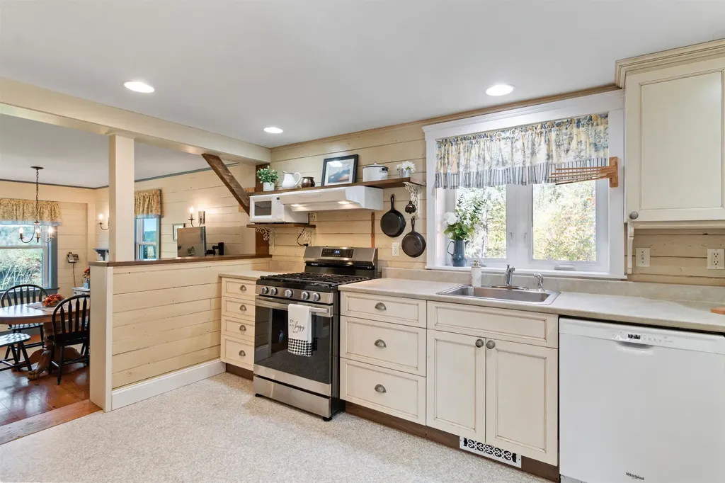 4259 Roosevelt Highway Colchester VT 05446