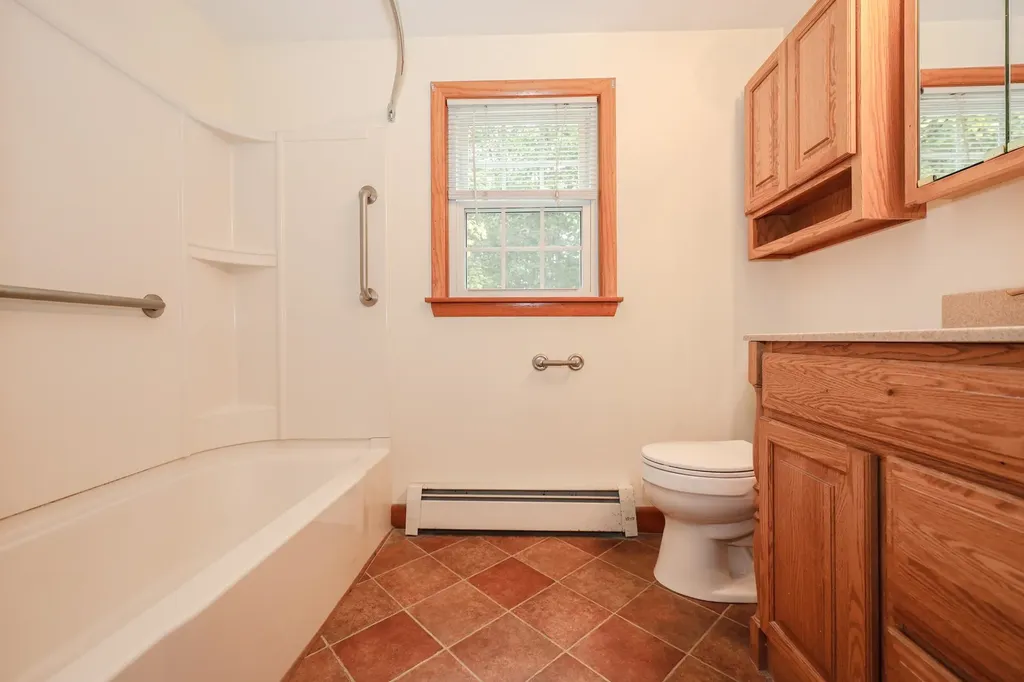 6 Lawrence Street Extension Concord NH 03301