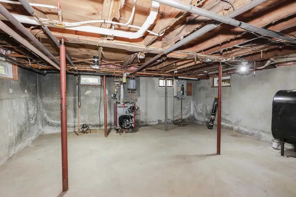 6 Lawrence Street Extension Concord NH 03301