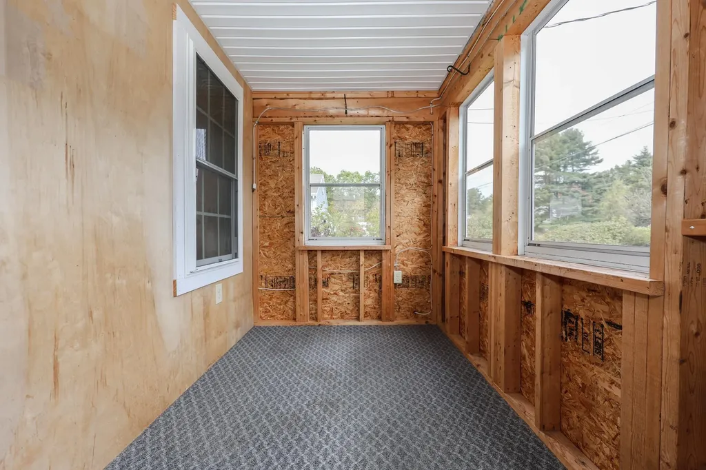 6 Lawrence Street Extension Concord NH 03301