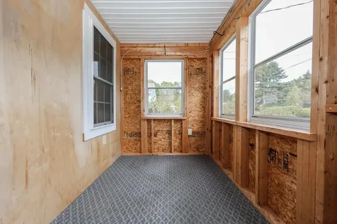 6 Lawrence Street Extension Concord NH 03301