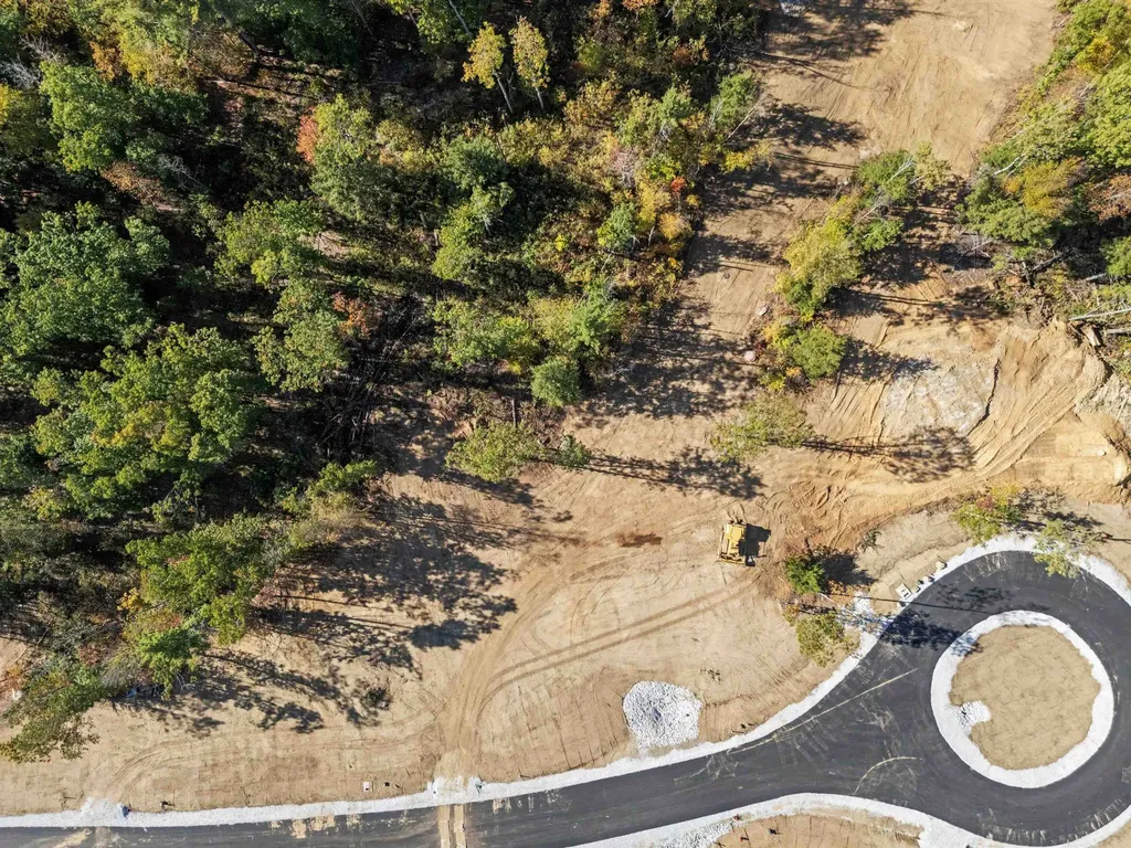 Pear Tree Lane Epping NH 03042