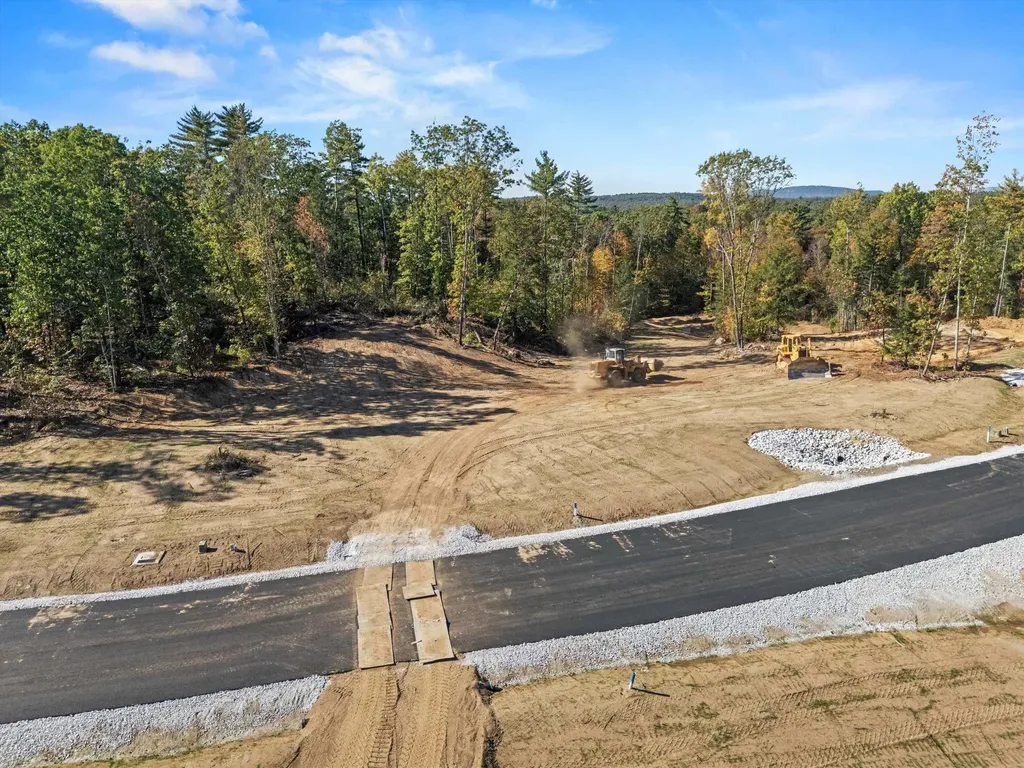 Pear Tree Lane Epping NH 03042