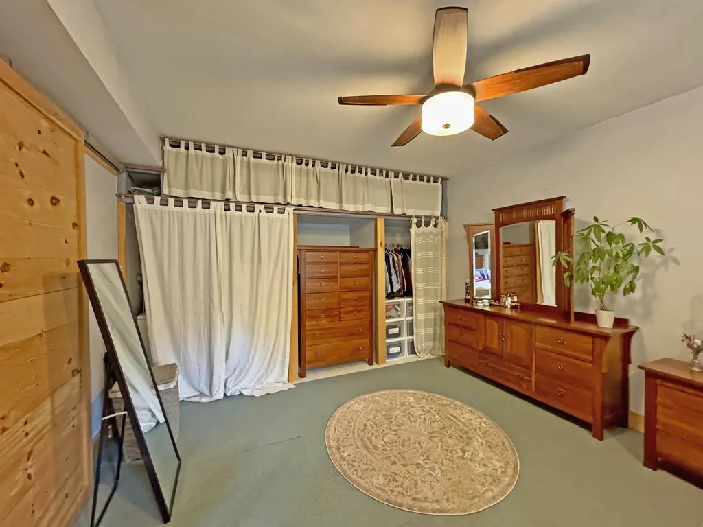 212-214 South Pine Banks Road Putney VT 05346