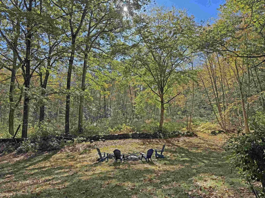 212-214 South Pine Banks Road Putney VT 05346