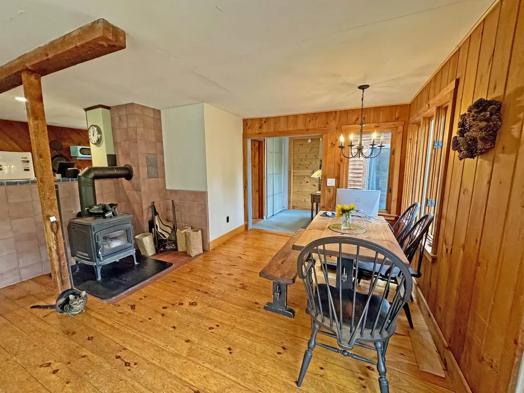 212-214 South Pine Banks Road Putney VT 05346