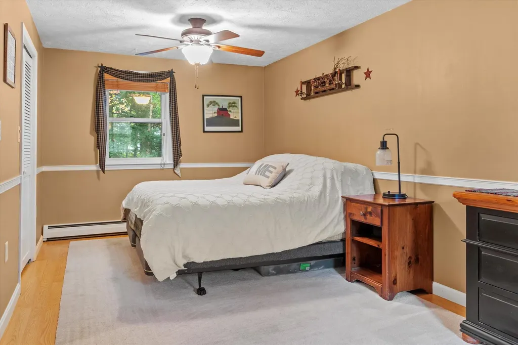 4 Columbine Place Concord NH 03303