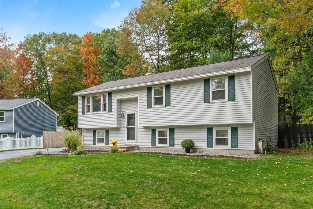 4 Columbine Place Concord NH 03303