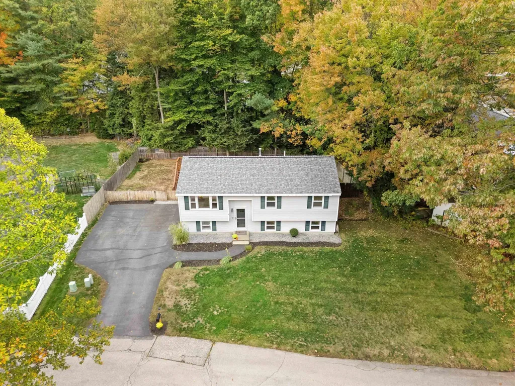 4 Columbine Place Concord NH 03303