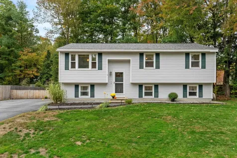 4 Columbine Place Concord NH 03303