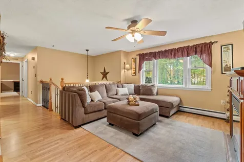 4 Columbine Place Concord NH 03303