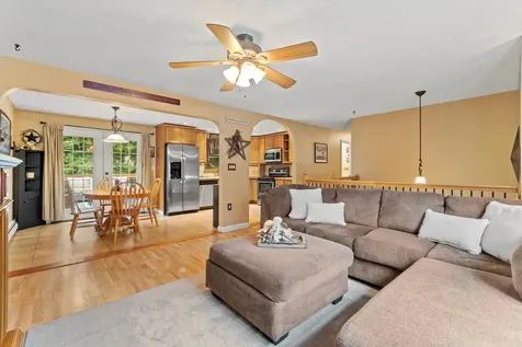 4 Columbine Place Concord NH 03303