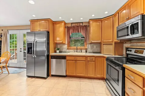 4 Columbine Place Concord NH 03303