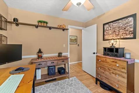 4 Columbine Place Concord NH 03303