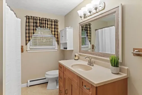 4 Columbine Place Concord NH 03303