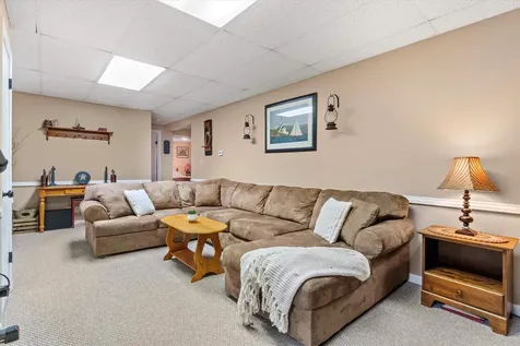 4 Columbine Place Concord NH 03303